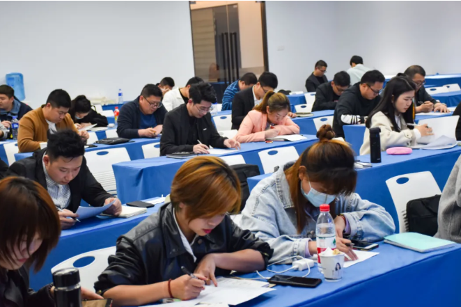 2021歐蒂尼家居第一期新商培訓(xùn)考試現(xiàn)場(chǎng)